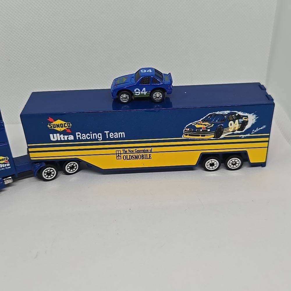 Vint 1992 Racing Champions Sunoco Ultra Racing #94 Terry Labonte Rig + 1:144 Car - Picture 3 of 3